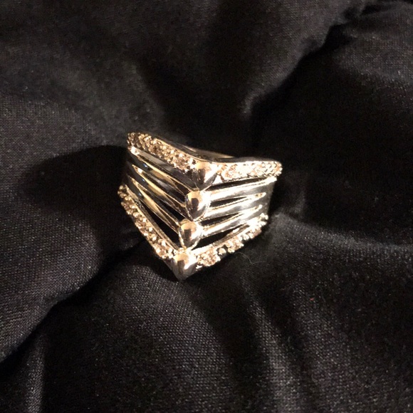 Women’s size 7 solid solid ring - Picture 3 of 4